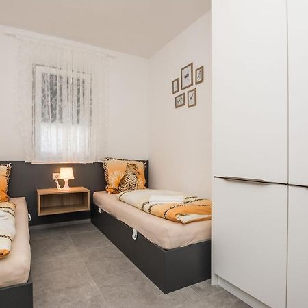 Apartment Spanic 1 Vir Exterior foto